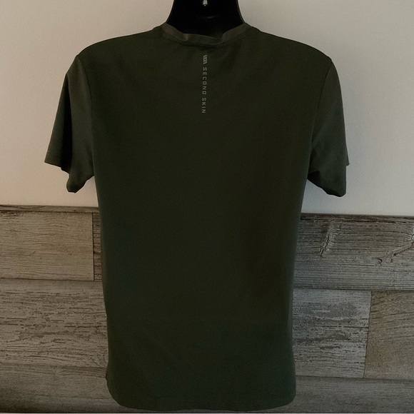 Second Skin green men’s training shirt size small - Picture 3 of 5
